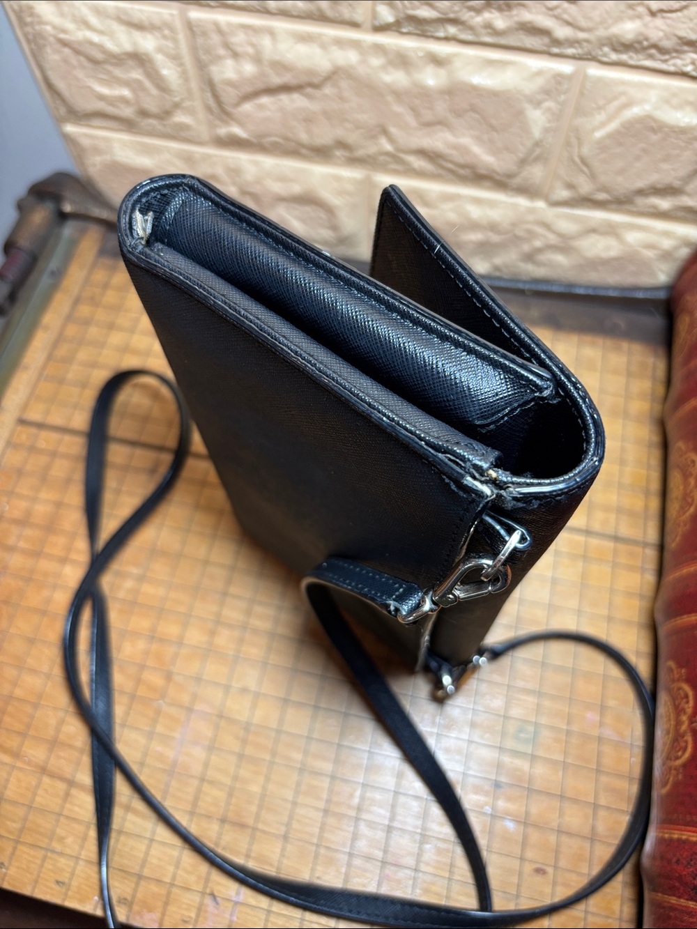 2 kate spade Crossbody Bags, Wallets w Detachable Strap, Black Cream Leather - Picture 15 of 17